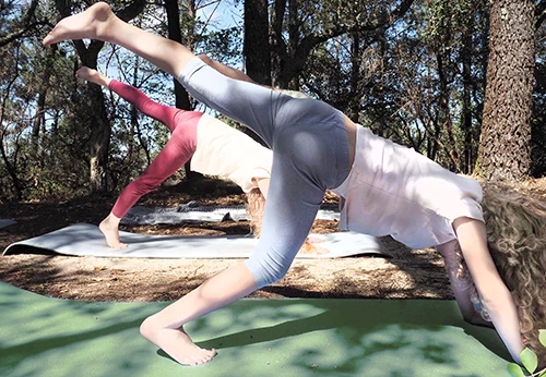 Imagem aula de grupo de Yoga